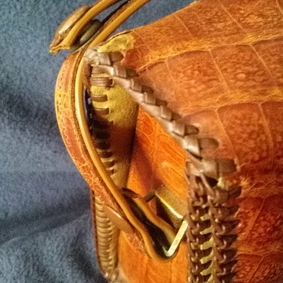 Vintage Alligator Leather Purse - Picture 6 of 8